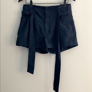 High-waisted navy tie up shorts